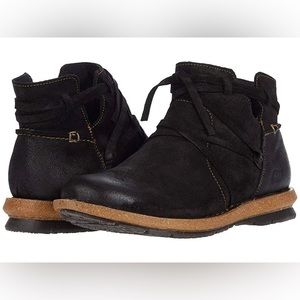 Born Women's Tarkiln Bootie